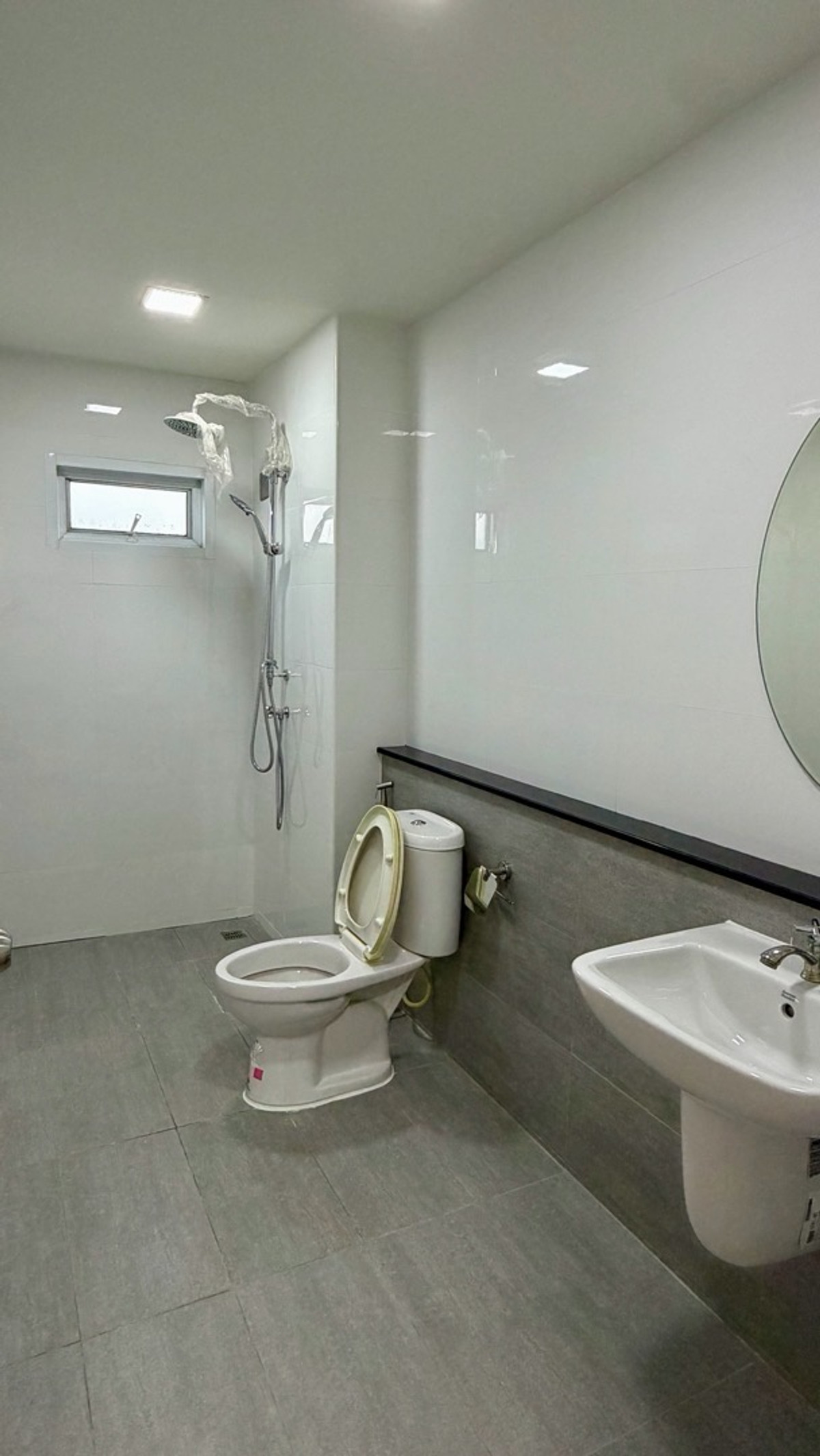 ให้เช่าอ่อนนุช อุดมสุข : บ้าน 3 ชั้น พร้อมเฟอร์นิเจอร์ ตกแต่งสวยงาม ให้เช่า ย่านอ่อนนุช-ศรีนครินทร์ ใกล้ปิงมาร์เช่ปาร์ค เพียง 800 เมตร