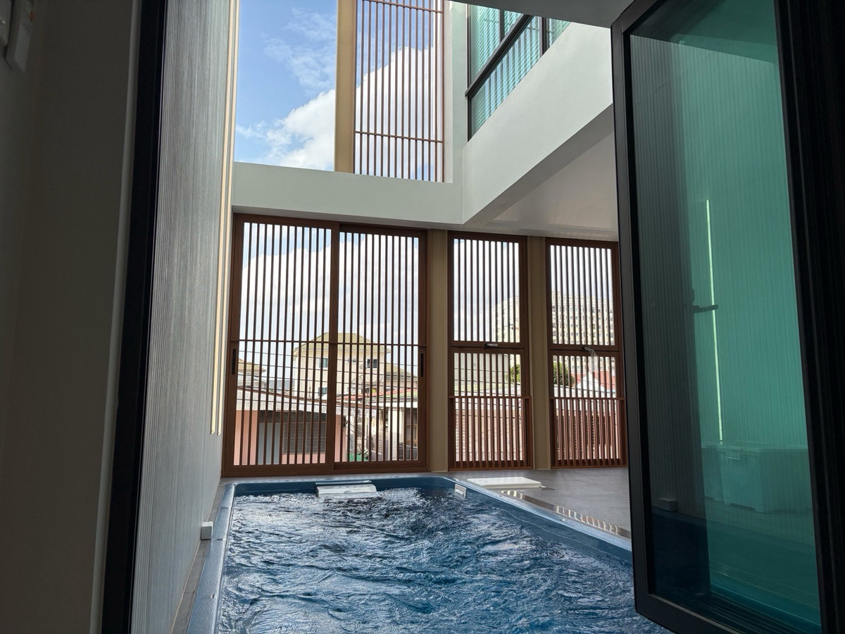 ให้เช่าบ้านรัชดา ห้วยขวาง : House with private pool in Huaikwang for rent 🏡🌳