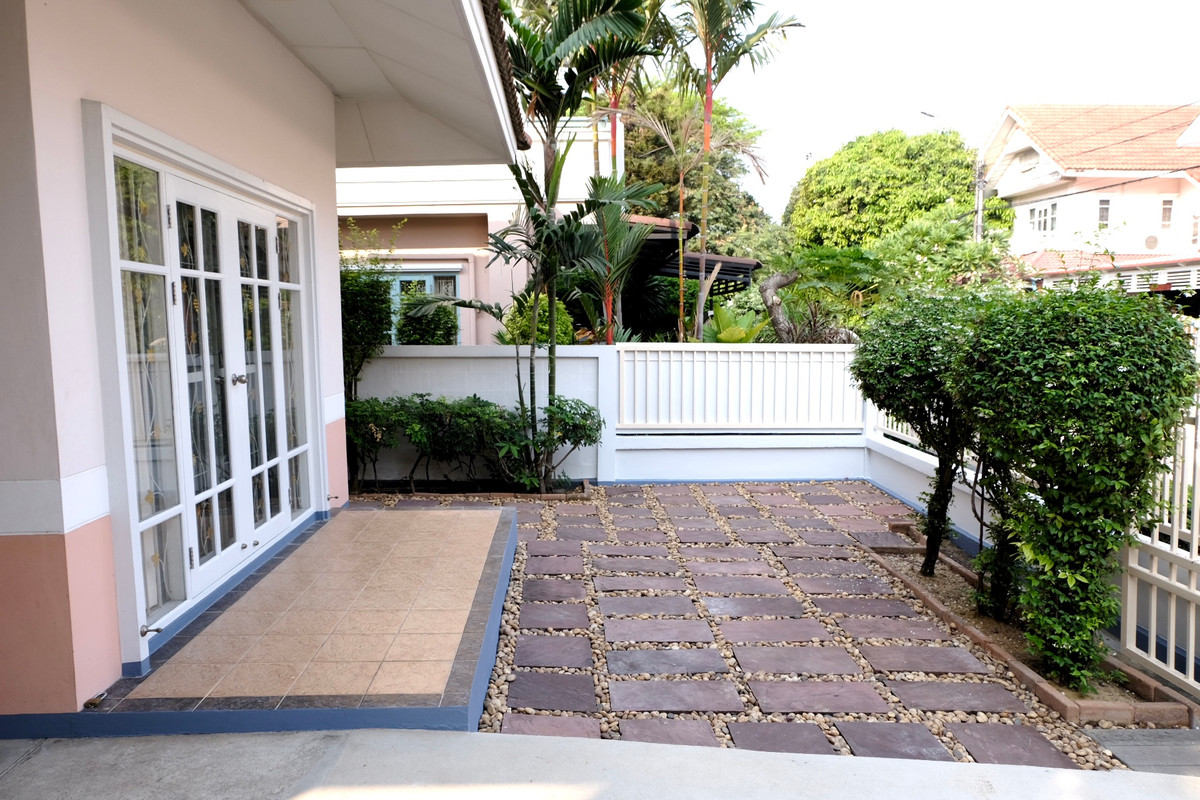 ให้เช่าบ้านมีนบุรี-ร่มเกล้า : บ้านเดี่ยวให้เช่าพร้อมเข้าอยู่ Parkway Chalet รามคำแหง 190