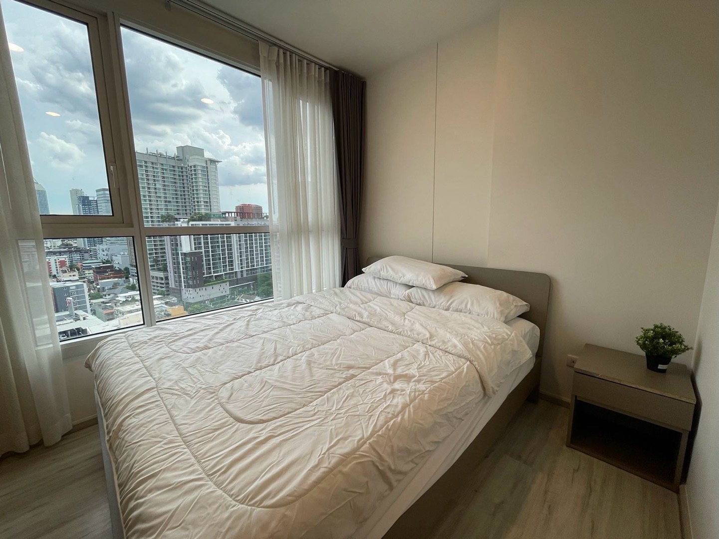 ให้เช่าคอนโดรัชดา ห้วยขวาง : 2 Bed XT HUAIKHWANG Ready to move in