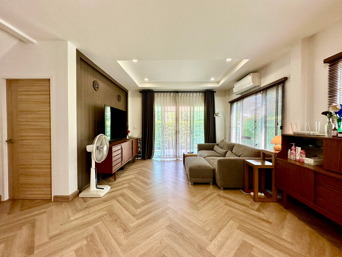 ขายบ้านมีนบุรี-ร่มเกล้า : ขายบ้านเดี่ยว 2 ชั้น Perfect Place รามคำแหง 164 Private Zone บ้านสวยบรรยากาศร่มรื่น ครัวขนาดใหญ่ พร้อมห้องอเนกประสงค์ อยู่สบาย ใกล้รถไฟฟ้าและกรุงเทพกรีฑาตัดใหม่