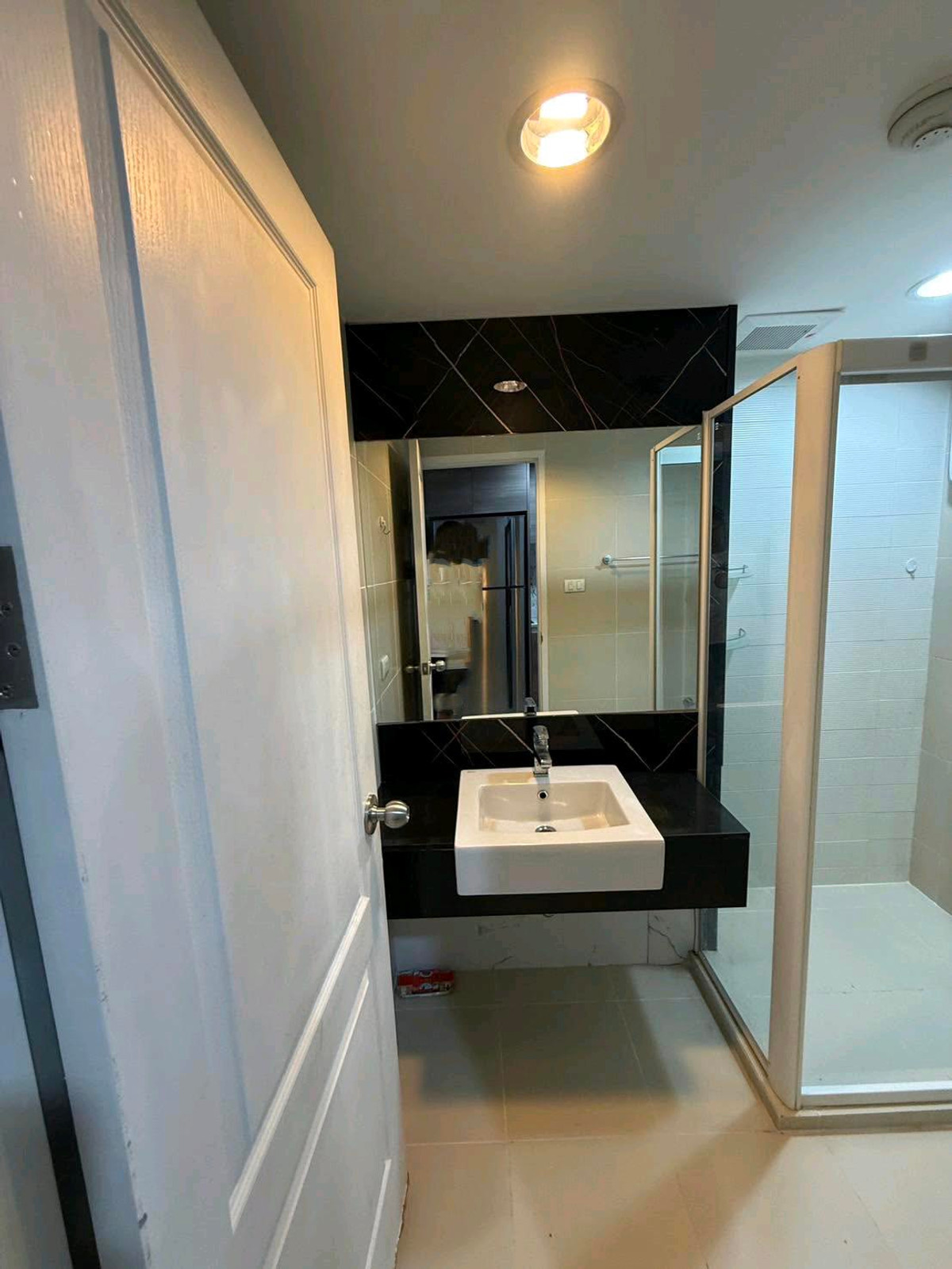 ขายคอนโดพระราม 9 เพชรบุรีตัดใหม่ RCA : ขายขาดทุน 4.5 ล้านบาท 48 ตารางเมตร ชั้น 12A Belle Grand Rama9