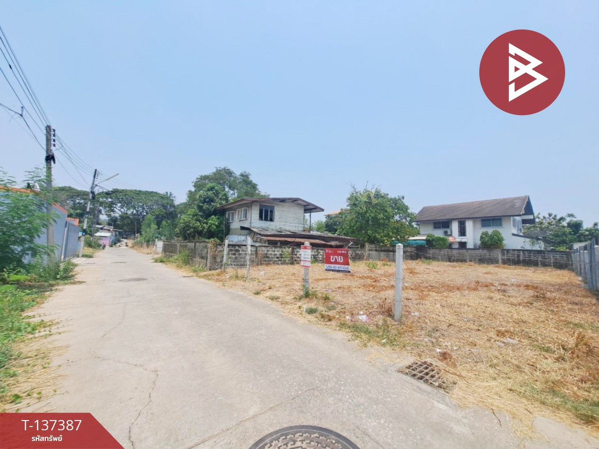 For SaleLandNakhon Sawan : Empty land for sale, area 99.6 square meters, Soi Bang Rak Resort, Nakhon Sawan.