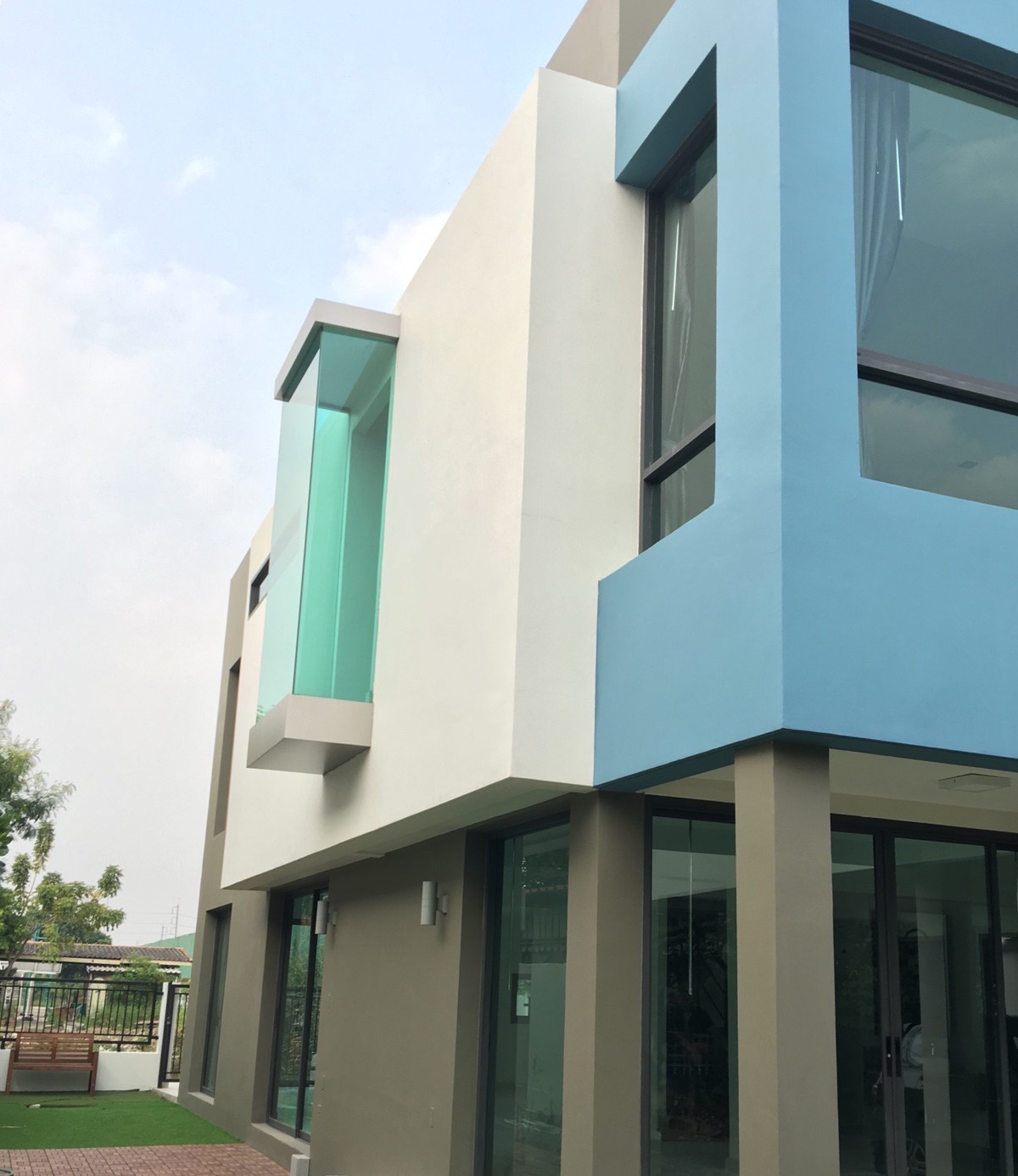 For SaleHouseKaset Nawamin,Ladplakao : Maneeya Village / 2 bedrooms (sold with tenant), Maneeya Village / 2 Bedrooms (FOR SALE) MNT006