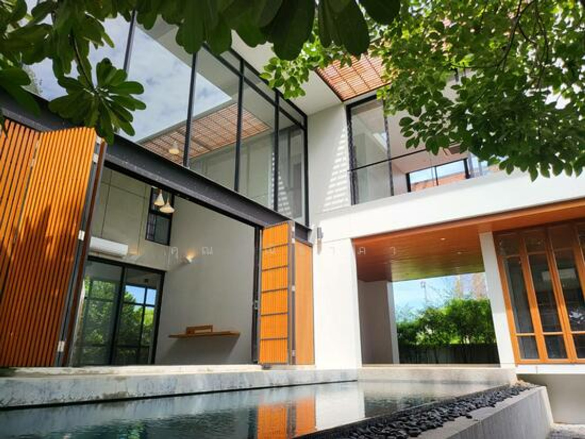 ขายบ้านพุทธมณฑล ศาลายา : ขายบ้านเดี่ยว พุทธมณฑลสาย 2 ขนาด 151.7 ตร.ว. บ้านโมเดิร์นลอฟท์ พร้อมสระว่ายน้ำ ราคา 22,000,000 บาท