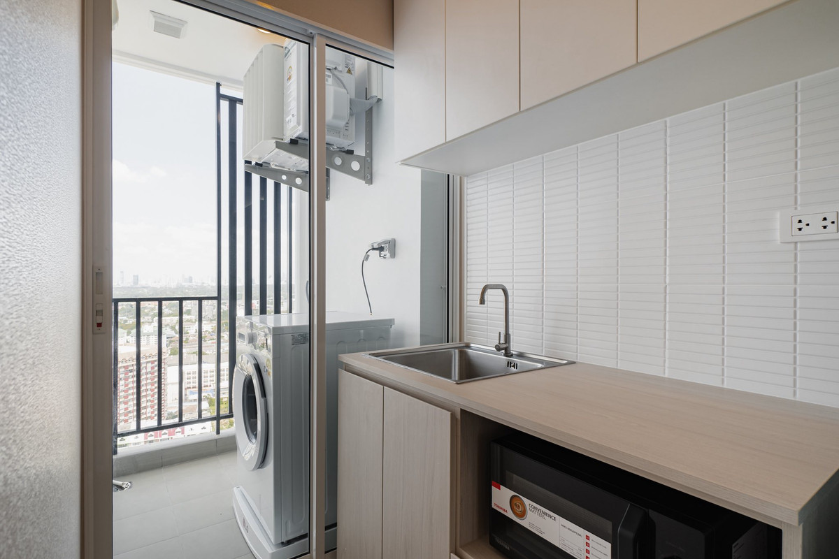 ให้เช่าคอนโดบางนา แบริ่ง ลาซาล : ให้เช่าคอนโดรีเจนท์โฮมบางนา ห้องใหม่สวยตรงปกใกล้รถไฟฟ้าบางนา