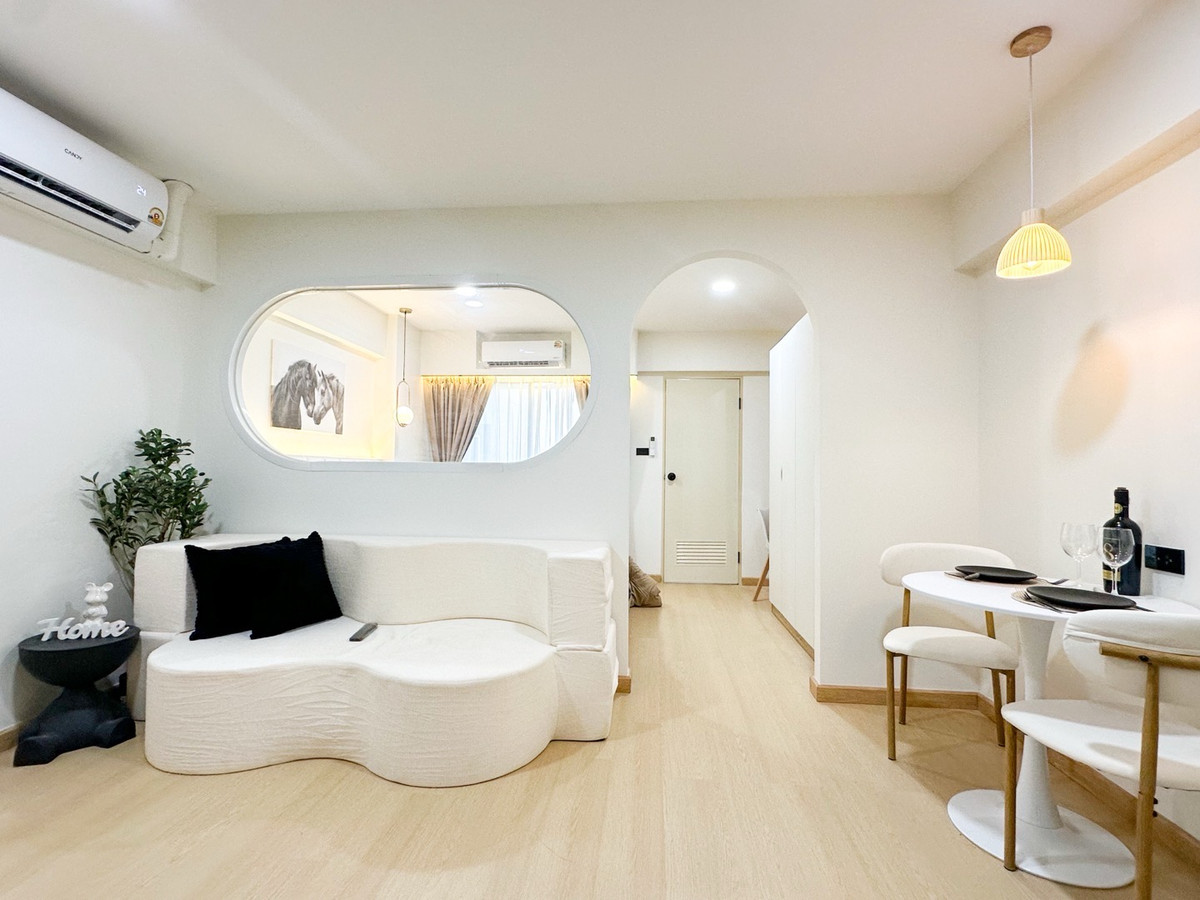 For SaleCondoLadprao, Central Ladprao : For sale‼️Condo near the BTS, just 400 meters🚝💙💛 Thanyakar Condo Lat Phrao 38🌈 5th floor, size 29 sq m., 1 bedroom, 1 bathroom, room divider, fully furnished, built-in, ready to move in, price 1.299 million baht, free transfer✅