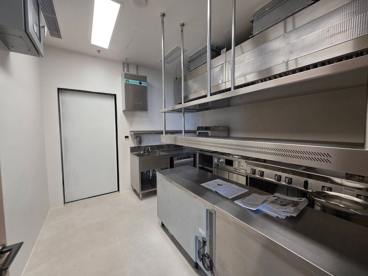 For SaleCondoWitthayu, Chidlom, Langsuan, Ploenchit : EI8TEEN SEVEN One Bangkok: 2bed 2.5bath 135sqm. 41,000,000 Am: 0656199198