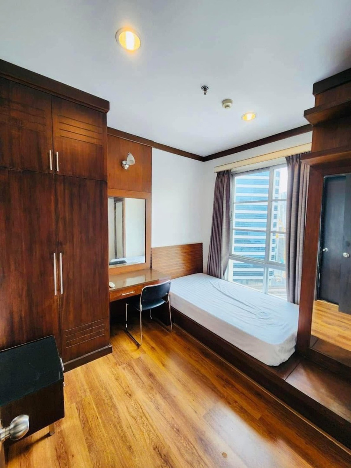 ให้เช่าคอนโดสุขุมวิท อโศก ทองหล่อ : 🔥 Citi Smart Sukhumvit 18 | 2Bed 2Bath | Bathtub | 74 sqm | Near BTS Asok 