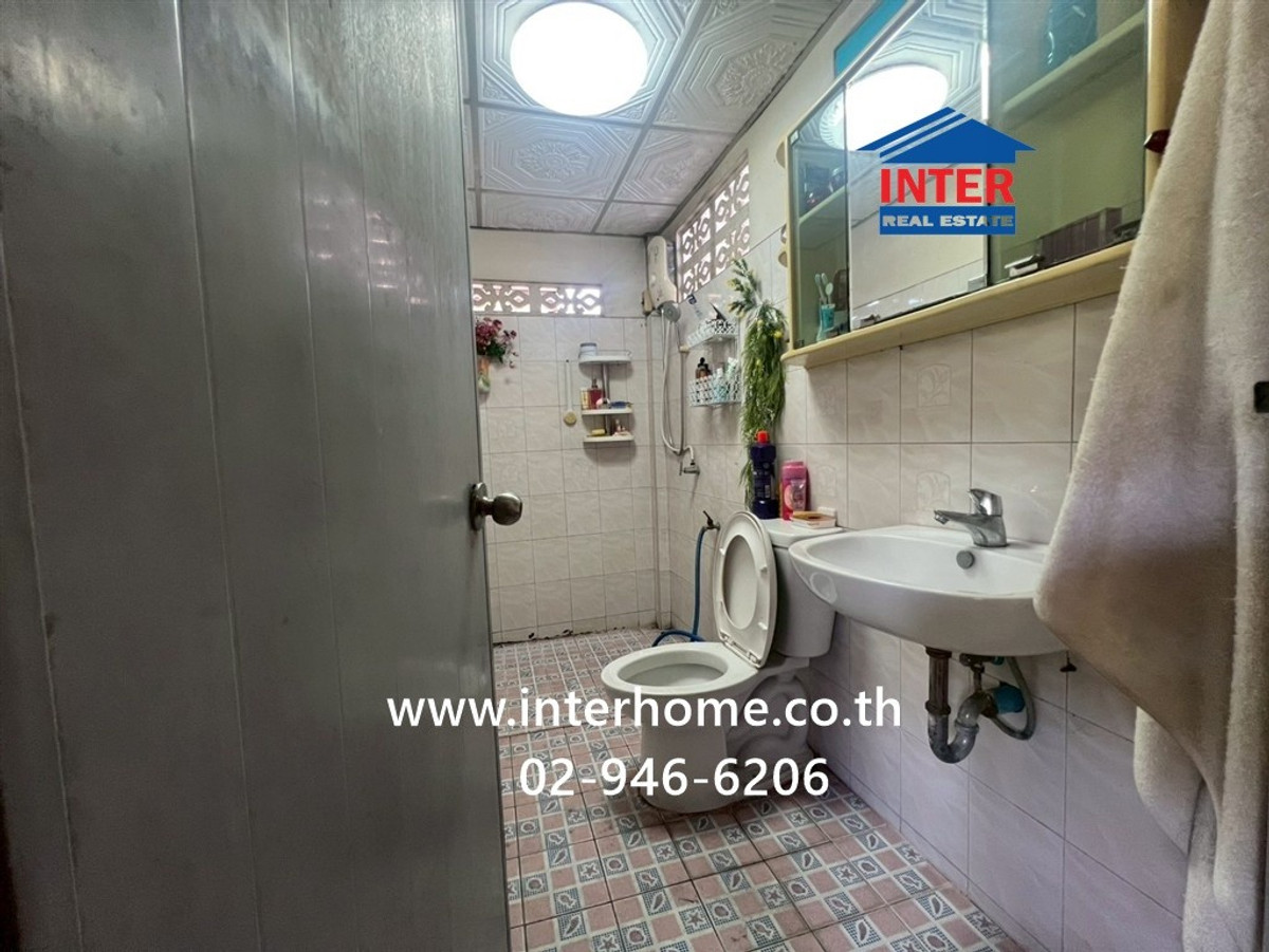 For SaleHouseNonthaburi, Bang Yai, Bangbuathong : 2-story detached house, 113 sq m. Detached house, Soi Wat Som Kliang. Near Phra Pin Market 3 Kanchanaphisek Road, Road 3016 (Pracha Uthit), Bang Yai, Nonthaburi