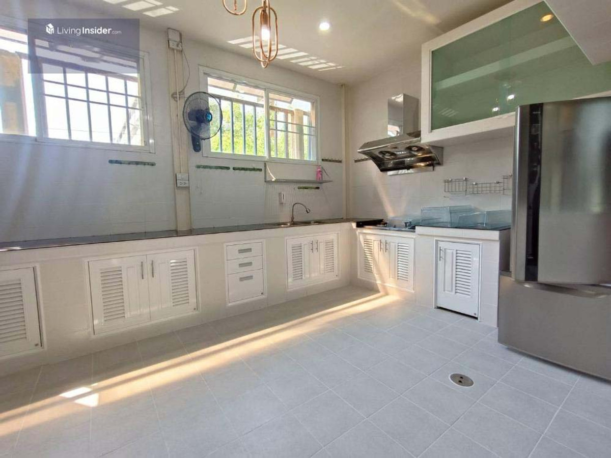 For RentTownhomeRathburana, Suksawat : 2-story townhome, corner room, beautifully decorated, for rent in Suksawat-Rat Burana area. Near Bang Pakok 1 Hospital, only 1.8 km.