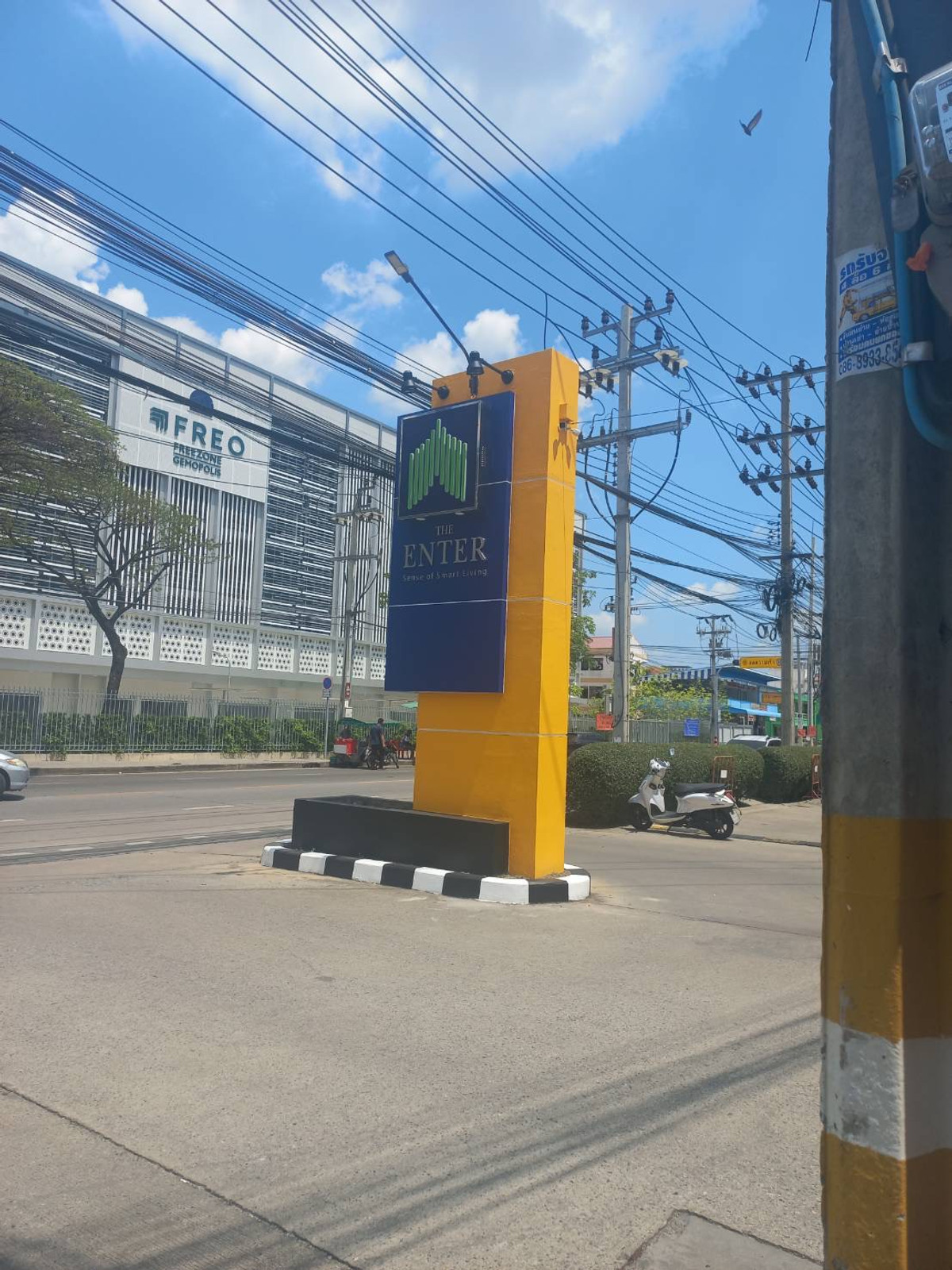 ขายบ้านลาดกระบัง สุวรรณภูมิ : ขายบ้านเดี่ยว พื้นที่ดินใหญ่ ใกล้สนามบินสุวรรณภูมิ