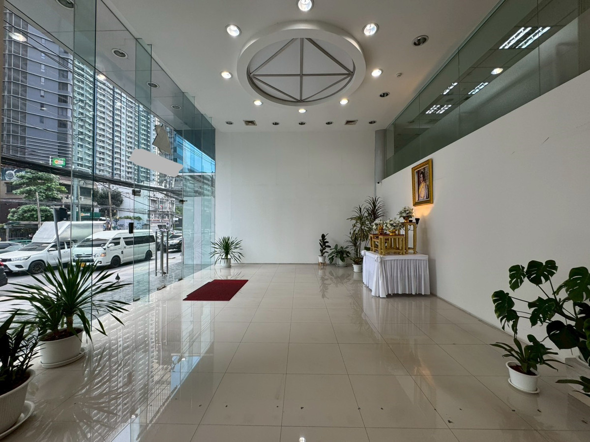 ให้เช่าร้านค้า/ตลาดนัดสุขุมวิท อโศก ทองหล่อ : พื้นที่ให้เช่า สภาพสมบูรณ์ อโศก-เพชรบุรี  ** NO CO-AGENT **  