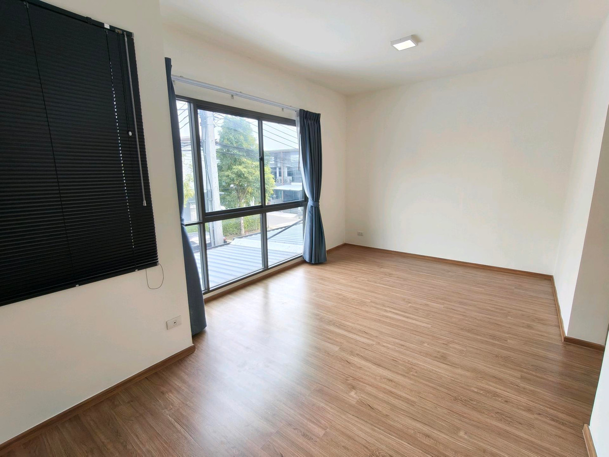 ทาวน์โฮมนวมินทร์ รามอินทรา : ขาย/เช่า ทาวน์โฮม พลีโน่ พหลโยธิน 54/1 ไซส์ใหญ่ 20 ตรว. หลังบ้านกว้าง มีเนื้อที่เยอะขึ้น

✨ บ้านไซส์ใหญ่ 20 ตร.ว. ฟังก์ชันครบ 3 นอน 3 น้ำ | ทำเลเข้า-ออกเมืองสะดวกที่สุด!