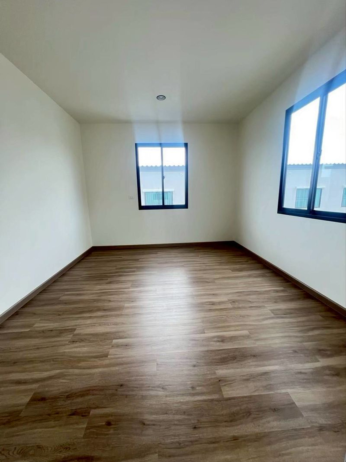 ให้เช่าทาวน์โฮมเกษตรศาสตร์ รัชโยธิน : ให้เช่า ทาวน์โฮม 3 ชั้น พฤกษาวิลล์ @เวิร์ค รามอินทรา สเตชั่น ขนาดที่ดิน 48.4 – 54 ตร.วา 2 ห้องนอน แขวงอนุสาวรีย์ เขตบางเขน กรุงเทพมหานคร