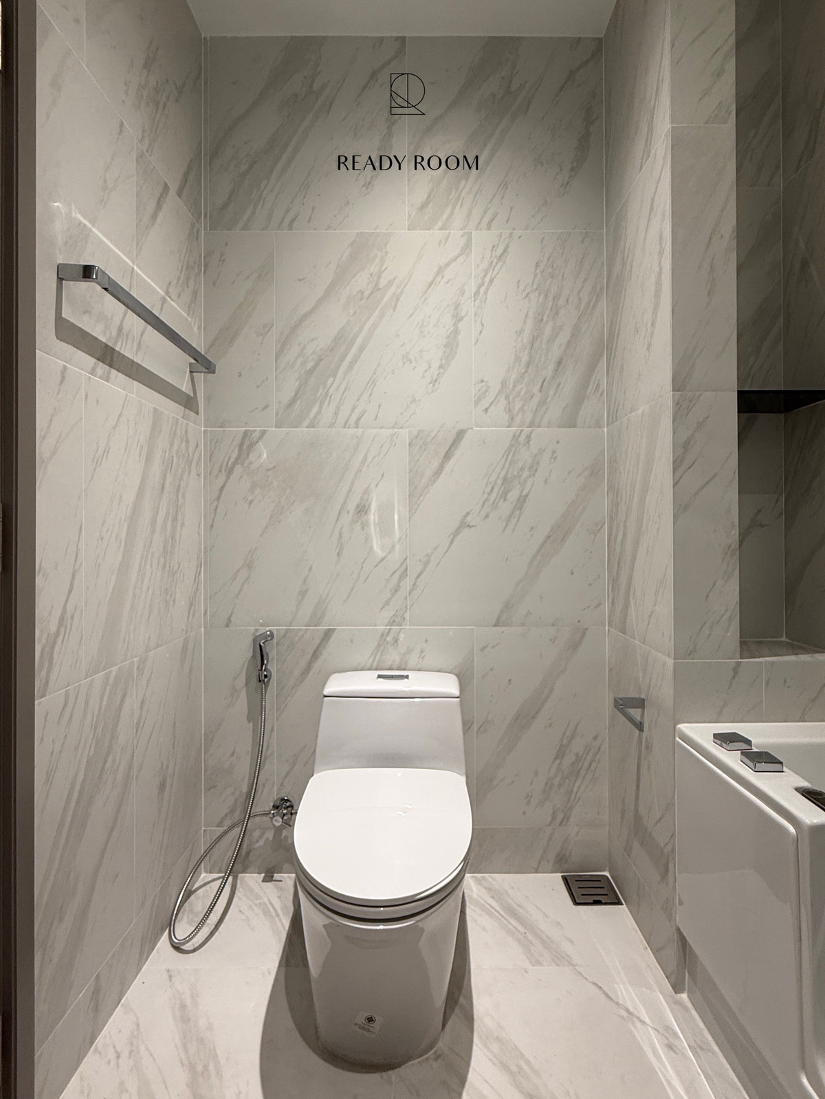 For RentCondoSukhumvit, Asoke, Thonglor : For rent: The Room Sukhumvit 38, price 40,000 baht.