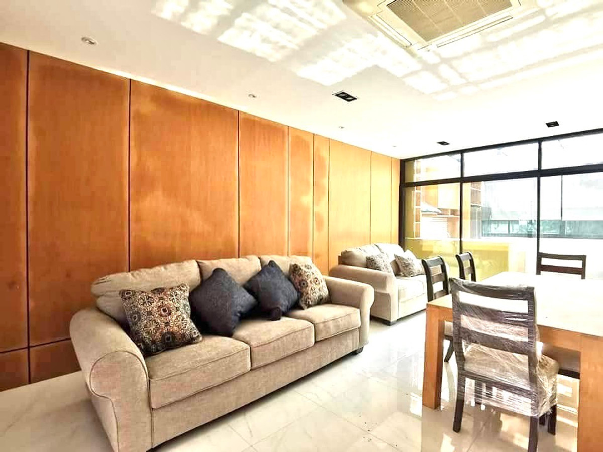 ให้เช่าโฮมออฟฟิศบางนา แบริ่ง ลาซาล : ให้เช่า Home office Bearing   อาคาร 4 ชั้น พื้นที่กว้าง 285 ตร.ม เฟอร์นิเจอร์ครบ มีที่จอดรถ  ทำเลดี เดินทางสะดวก  