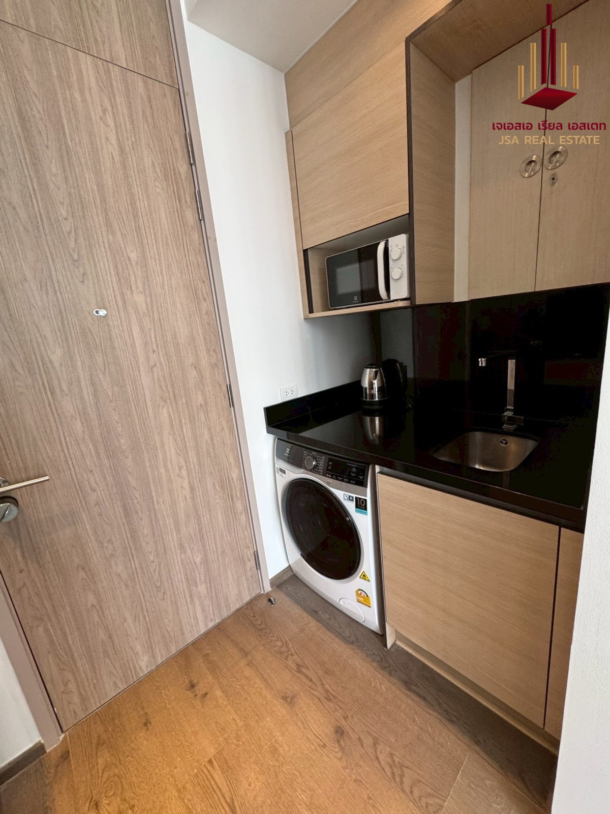 For SaleCondoSukhumvit, Asoke, Thonglor : ✨ For Sale: Park Origin Phrom Phong Condo ✨ 💰 Only 4,990,000 THB