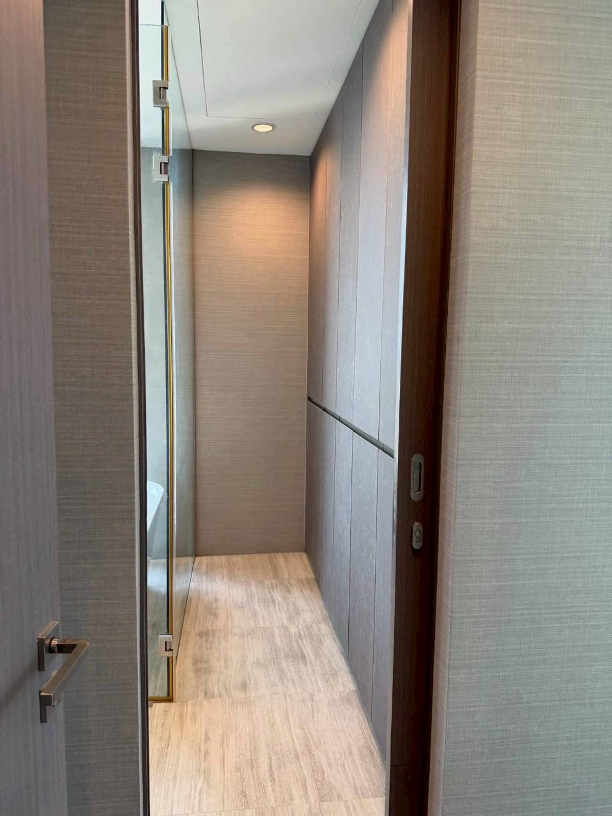 ให้เช่าคอนโดสาทร นราธิวาส : ✅ DPMS105 ✅ Line : @p2nproperty