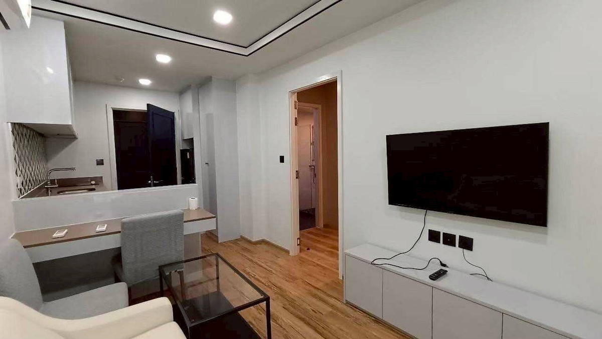 ให้เช่าคอนโดสาทร นราธิวาส : 🏙️ ปล่อยเช่า Maestro 01 Sathorn - Yenakat | ห้องสวย โทนอบอุ่น เลี้ยงสัตว์ได้! 🐶🐱 ทำเลสาทร-เย็นอากาศ ใกล้เมือง แต่ได้ความสงบ เป็นส่วนตัว 🌿✨