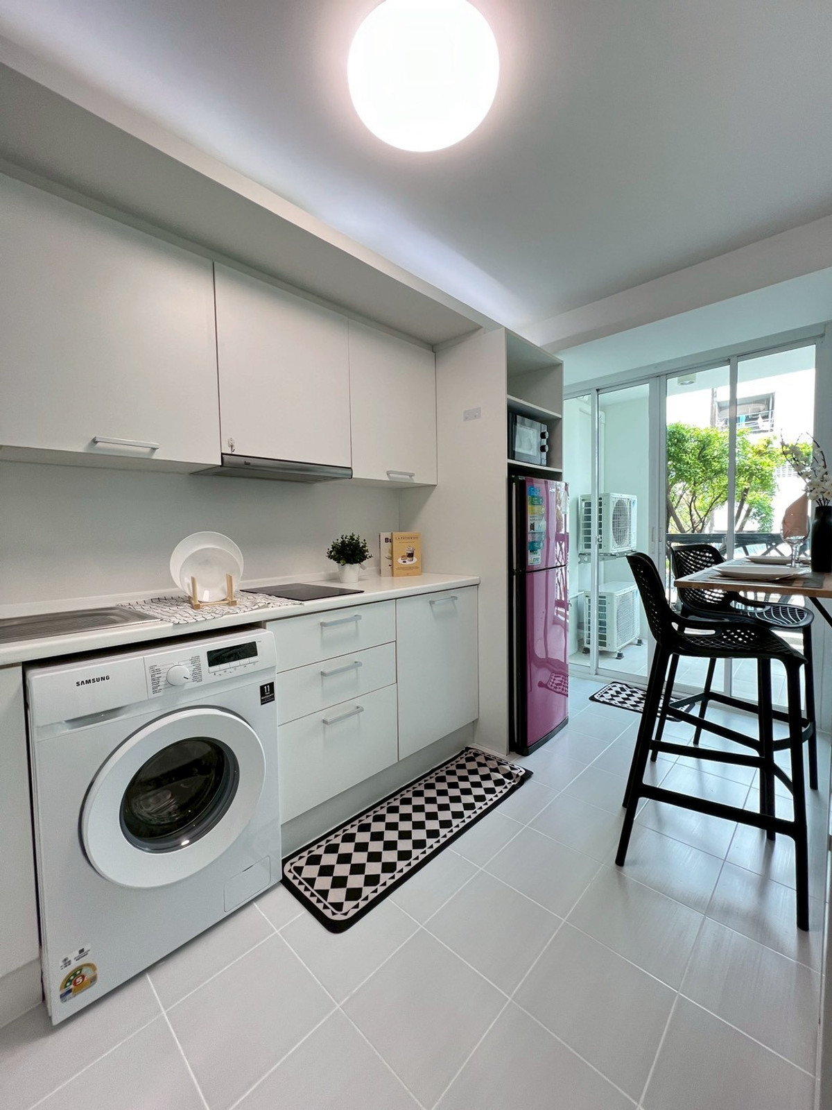 ขายคอนโดลาดพร้าว101 แฮปปี้แลนด์ : ห้องใหญ่ ติดถ.ลาดพร้าว 112-114 พร้อมอยู่ ที่จอดรถเยอะมาก นัดดูห้อง 099-7829466