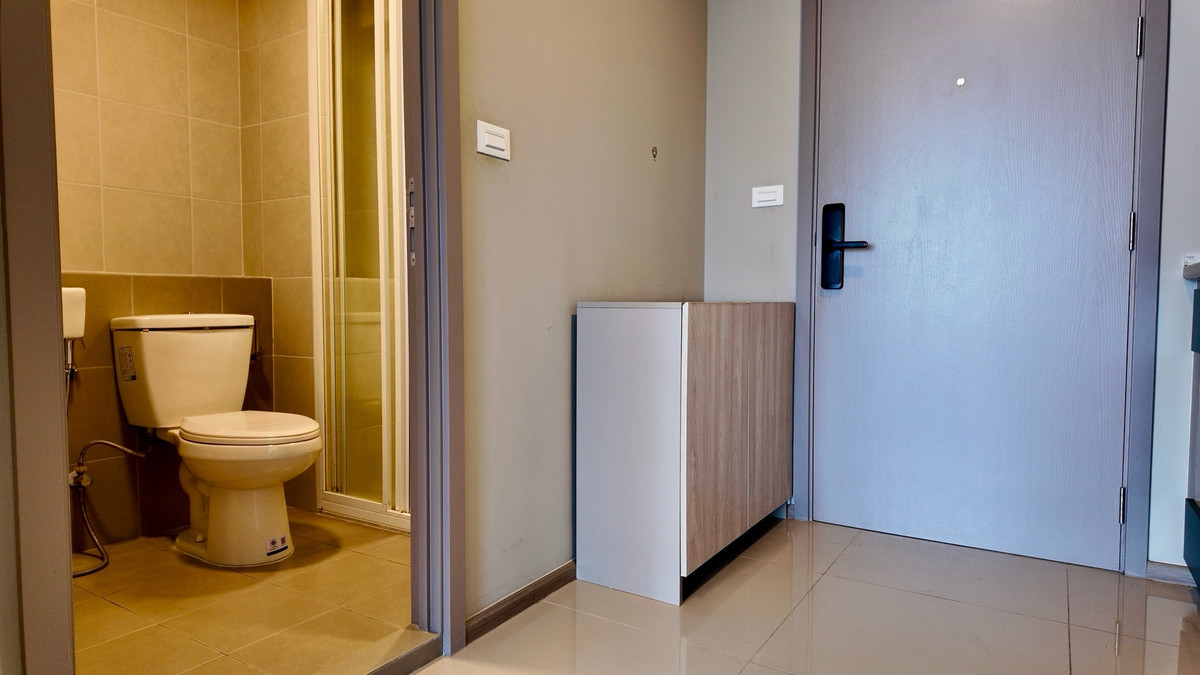 For RentCondoPinklao, Charansanitwong : For rent, D Condo Phana 28 SQM, you will receive a convenient, clean, fully furnished room with electrical appliances.