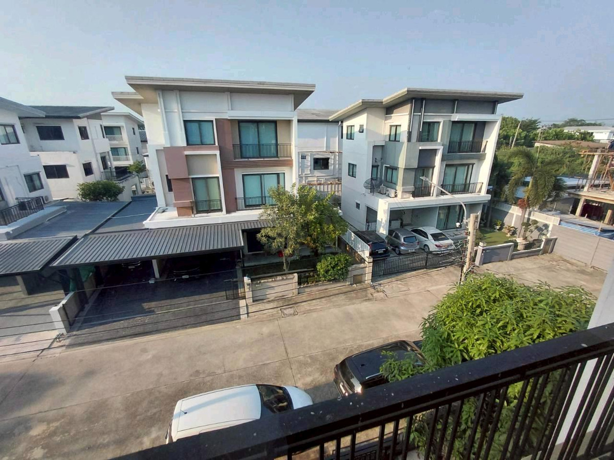 ให้เช่าบ้านนวมินทร์ รามอินทรา : 🏡 ให้เช่า โกลเด้นท์ เพรสทีช สุขาภิบาล5 พร้อมเข้าอยู่