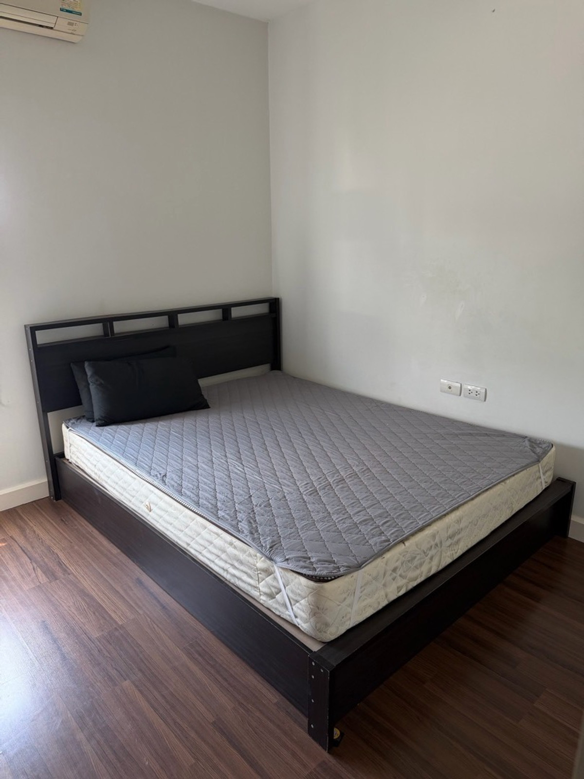 For RentTownhomePattanakan, Srinakarin : 3-story townhome for rent in Krungthep Kreetha Soi 7, near Samitivej Hospital. Srinakarin and Wellington International School 🏫