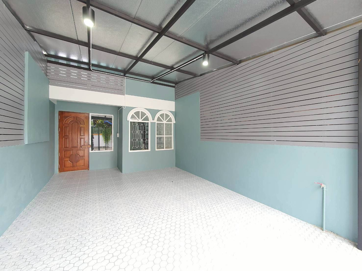 ขายทาวน์โฮมพระราม 5 ราชพฤกษ์ บางกรวย : 283AGKI ทาวน์เฮ้าส์งบไม่ถึง 2 ล้าน ทำเลราชพฤกษ์  บ้านไซซ์กำลังดี