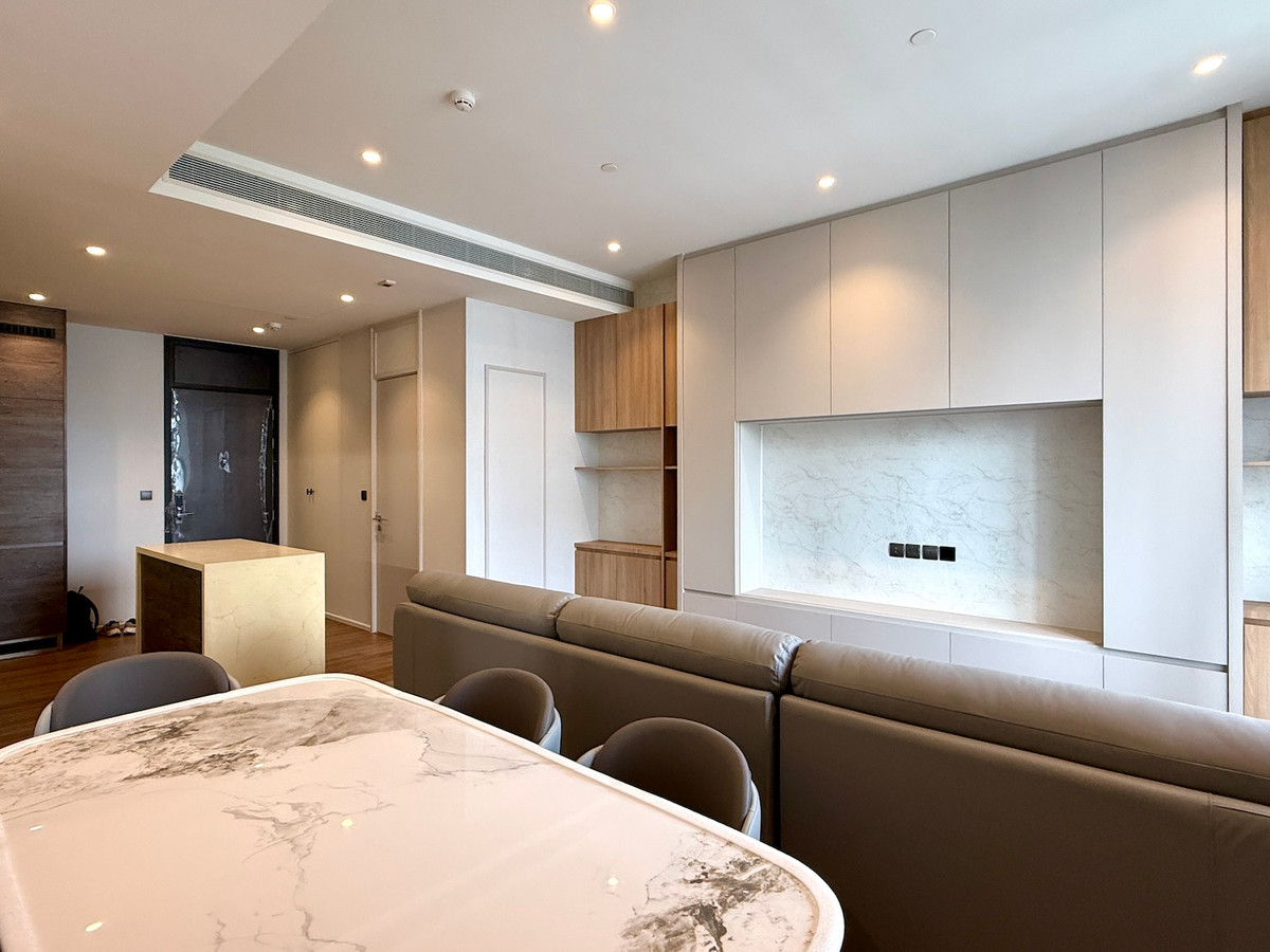 For SaleCondoWitthayu, Chidlom, Langsuan, Ploenchit : 2 bedroom condo, beautifully decorated, in Soi Tonson, Lang Suan area. Near Lumphini Park