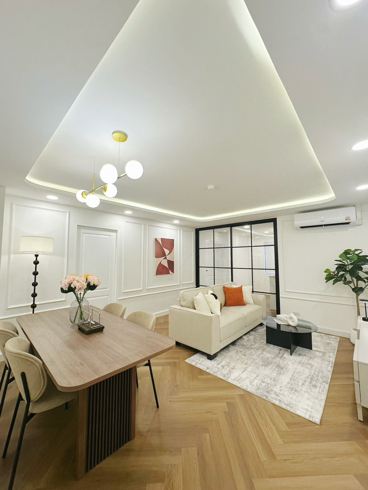 ขายคอนโดรัชดา ห้วยขวาง : ขาย คอนโด2นอน ห้องใหญ่62ตร.ม. รีโนเวทPremium ใหม่ เลี้ยงสัตว์ได้! ย่านห้วยขวาง-เหม๋งจ๋าย-รามอินทรา พร้อมอยู่ นัดชมเลย 084-976-1441