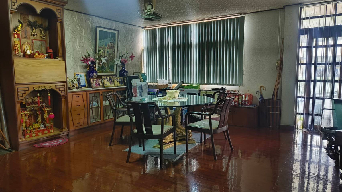 ขายบ้านพัฒนาการ ศรีนครินทร์ : ขายด่วน บ้านเดี่ยวแปลงใหญ่ 200 ตร.ว. พัฒนาการ 13 - ทำเลใกล้ทองหล่อ