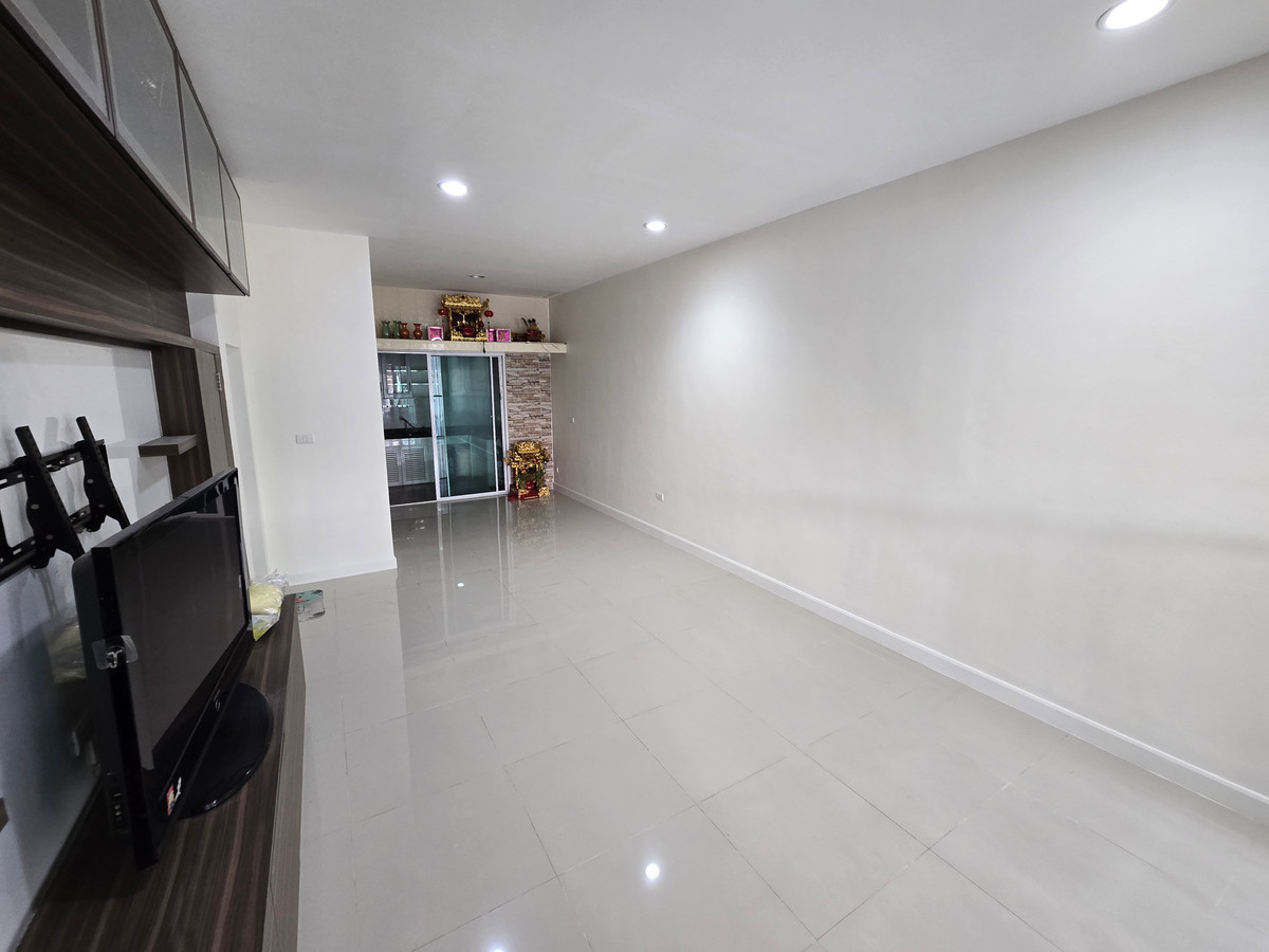 ให้เช่าทาวน์โฮมเอกชัย บางบอน : ทาวน์เฮ้าส์ 3BED 3BATH | 264ตรม | BTS วุฒากาศ | 28,000/เดือน (เลี้ยงสัตว์ได้🐶🐱✅)