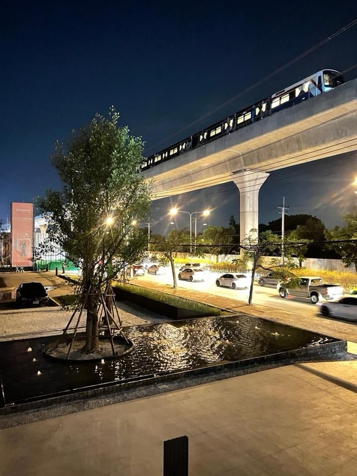 ให้เช่าคอนโดปทุมธานี รังสิต ธรรมศาสตร์ : [ให้เช่า] คอนโด 𝗡𝘂𝗲 𝗖𝗿𝗼𝘀𝘀 คูคต 🚇 ติด BTS สายสีเขียว สถานีคูคต พร้อมเข้าอยู่!!