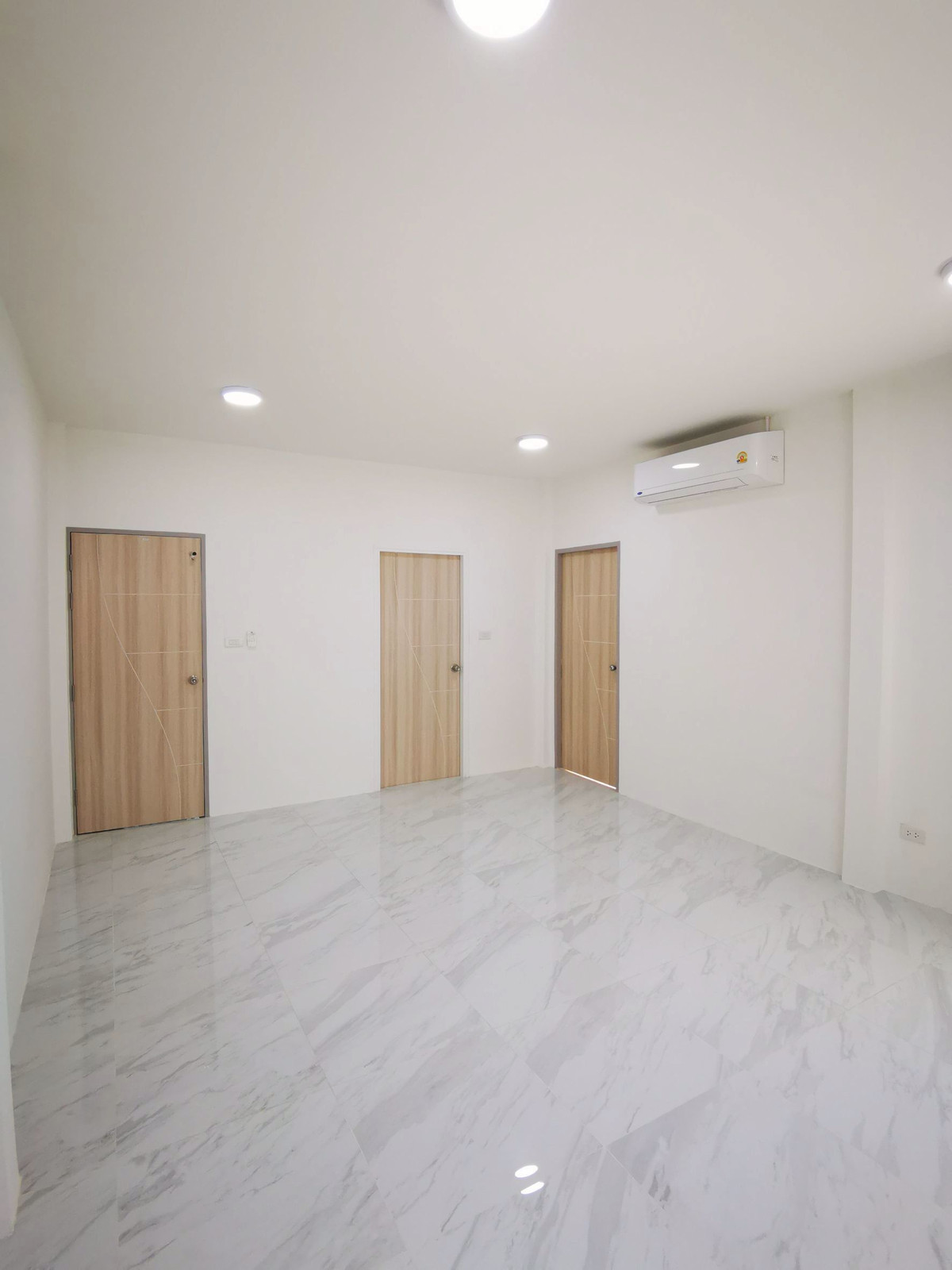 For RentHouseChokchai 4, Ladprao 71, Ladprao 48, : 2-story house, good location, beautifully decorated, for rent in Lat Phrao-Chokchai 4 area, near BTS Phawana, only 1.3 km.