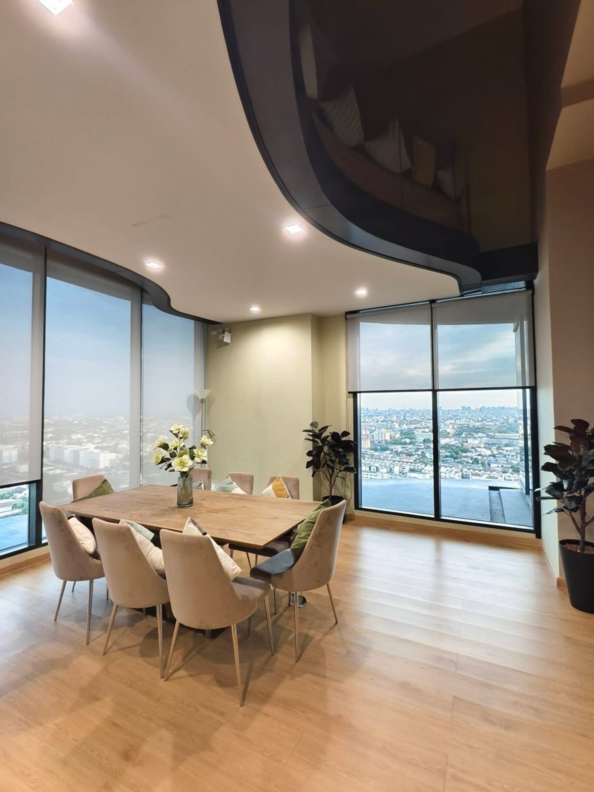 ให้เช่าคอนโดเกษตรศาสตร์ รัชโยธิน : 🔥🏙️ ลดราคาพิเศษ | ใกล้ ม.เกษตร + มีรถรับส่ง BTS | Chewathai Kaset-Nawamin 🚄💖