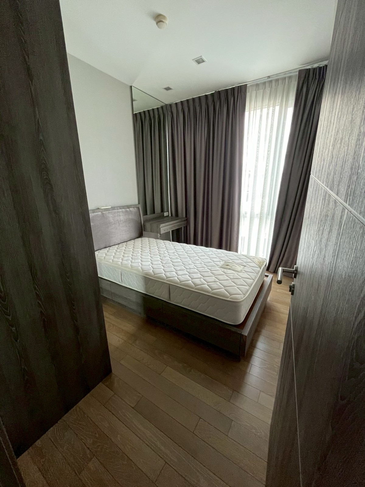For SaleCondoSukhumvit, Asoke, Thonglor : Trapezo Sukhumvit 16 / 2 Bedrooms (SALE WITH TENANT), Trapezo Sukhumvit 16 / 2 Bedrooms (Sale with Tenant) BJ114