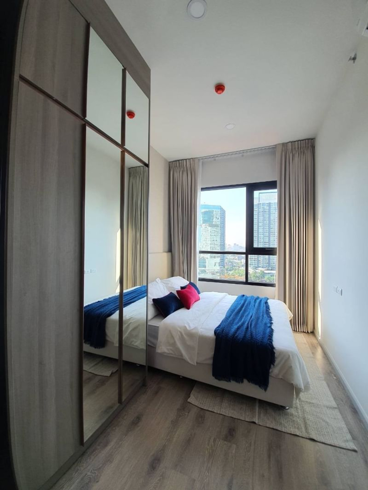 For RentCondoKasetsart, Ratchayothin : 💥DL-10549💥KnightsBridge Prime Ratchayothin👉Line : @luxeliving