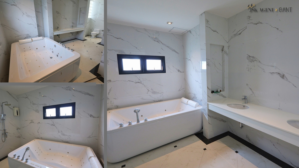 For SaleHome OfficeNonthaburi, Bang Yai, Bangbuathong : 3.5-Story Home Office in Narathip Village, near MRT Saimai Station (Gant-351)