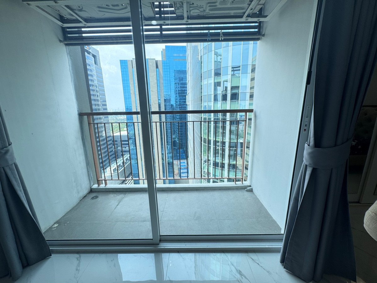 ให้เช่าคอนโดลาดพร้าว เซ็นทรัลลาดพร้าว : Sym Vibha Ladprao 2 ห้องนอน ห้องมุม รีโนเวทใหม่ ทำเลดีมาก ใกล้ central ladprao สวนจตุจักร, bts ,mrt