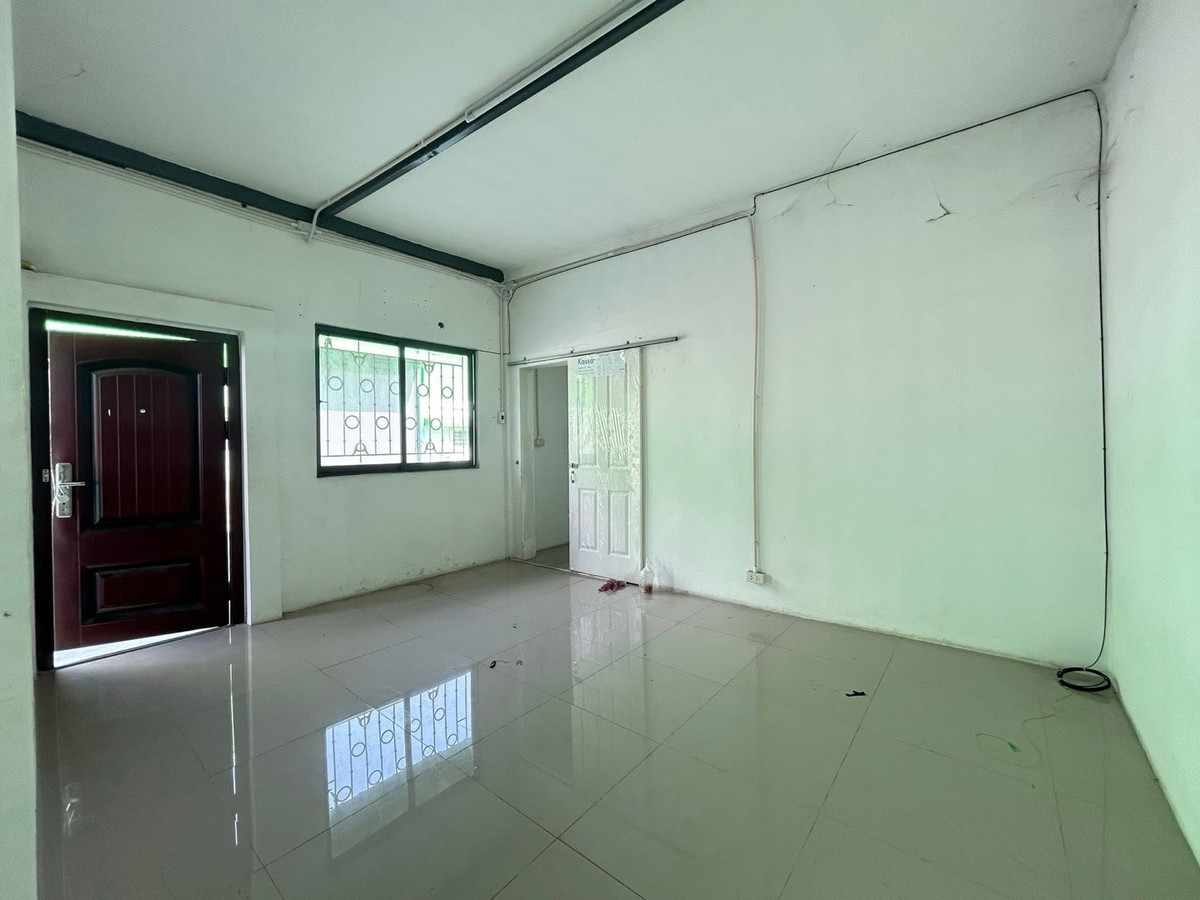 ให้เช่าโกดังพระราม 2 บางขุนเทียน : โกดังให้เช่าบางกระดี่ แสมดำ ติดถนนพระราม2 ขนาด600ตรม. พร้อมออฟฟิศ โกดังสูง9ม. ไฟ3เฟส รถคอนเทนเนอร์เข้าออกได้