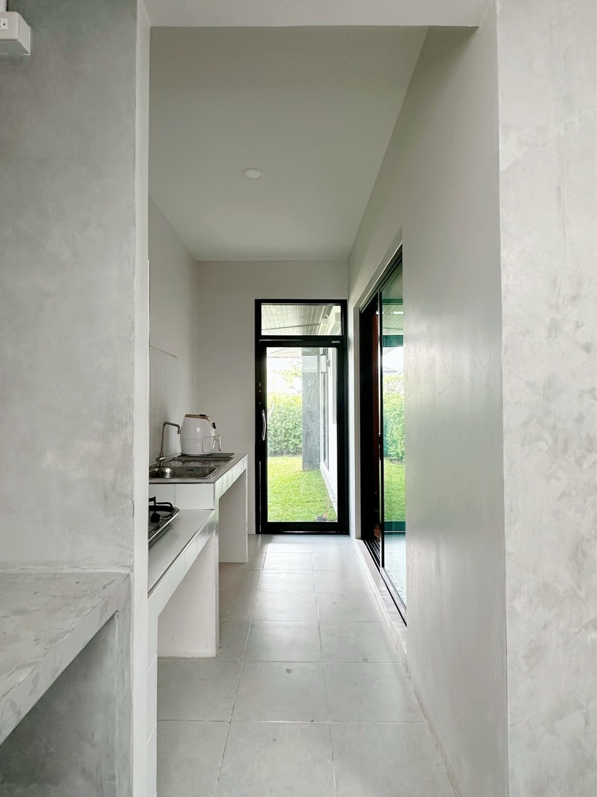 ขายบ้านสมุทรปราการ สำโรง : ขาย บ้านสวยบรรยากาศสวยน่าอยู่ ต่อเติมด้วยคุณภาพดี ทำเลดี โครงการดี อยู่หน้าสวนสวย+สนามเด็กเล่น ติดกับหอนาฬิกา Big Ben ถนนกว้าง เพื่อนบ้านดีซ้ายขวา ดีมาก เจอแบบนี้ ดีกว่าถูกหวย