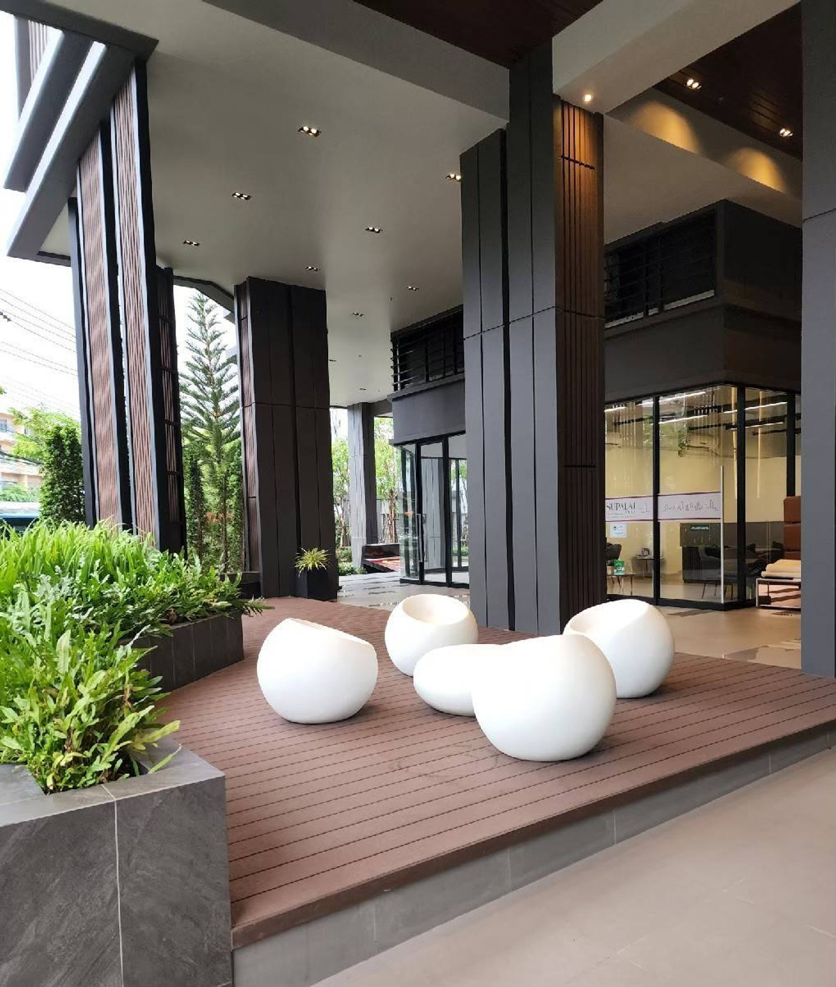 ให้เช่าคอนโดวงเวียนใหญ่ เจริญนคร : ให้เช่า/ขาย คอนโด Supalai Loft Prajadhipok-Wongwian Yai  70.5 ตร.ม. ห้องหัวมุม วิวสระว่ายน้ำ 2ิbed 2bath