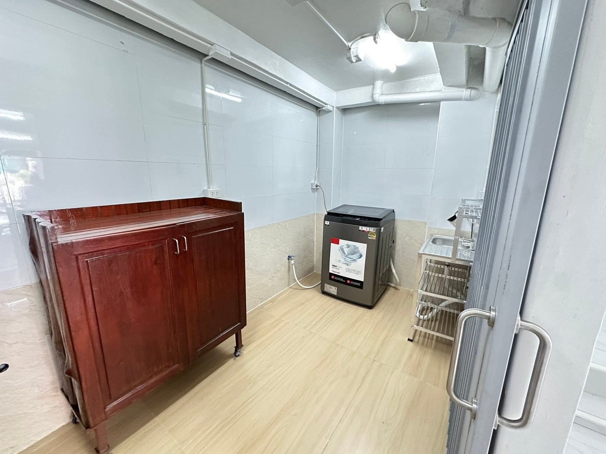 ให้เช่าทาวน์โฮมบางซื่อ วงศ์สว่าง เตาปูน : ให้เช่าทาวน์โฮม 3 ชั้น ทำเลประชาชื่น ใกล้ ม.ธุรกิจบัณฑิตย์ (DPU) 