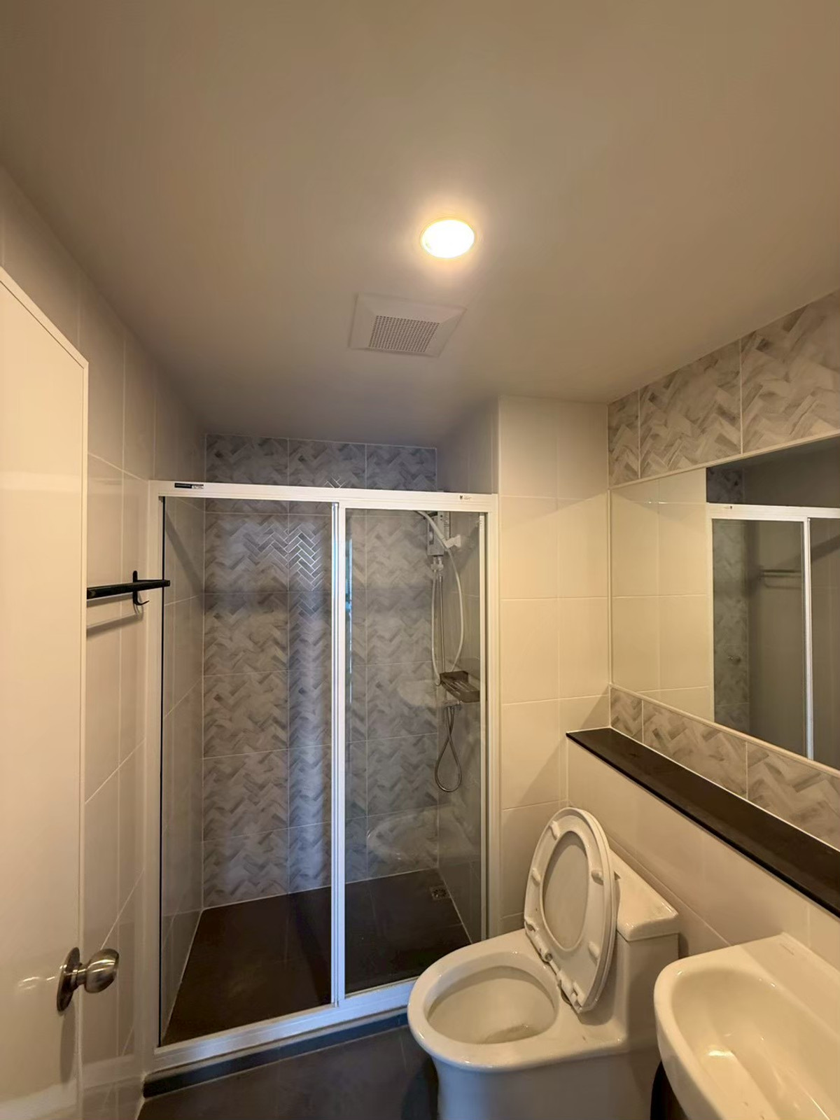 For RentCondoBangna, Bearing, Lasalle : Rent 1 bedroom, 1 bathroom, Regent Home Bangna (new project)