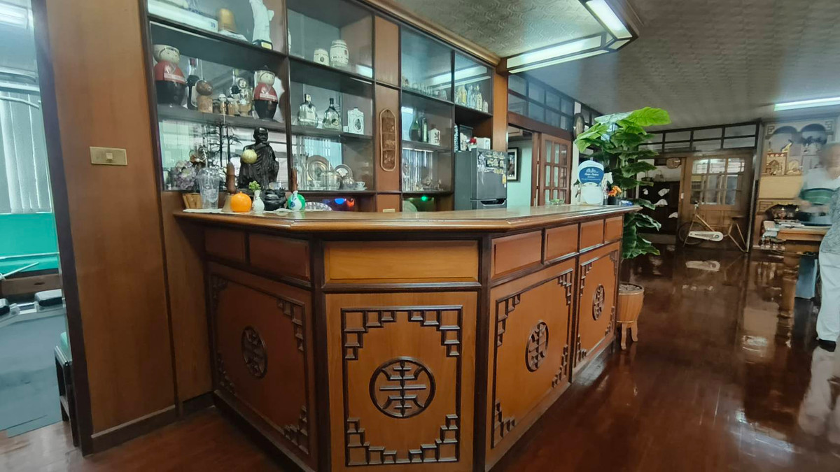 ขายบ้านพัฒนาการ ศรีนครินทร์ : ขายด่วน บ้านเดี่ยวแปลงใหญ่ 200 ตร.ว. พัฒนาการ 13 - ทำเลใกล้ทองหล่อ