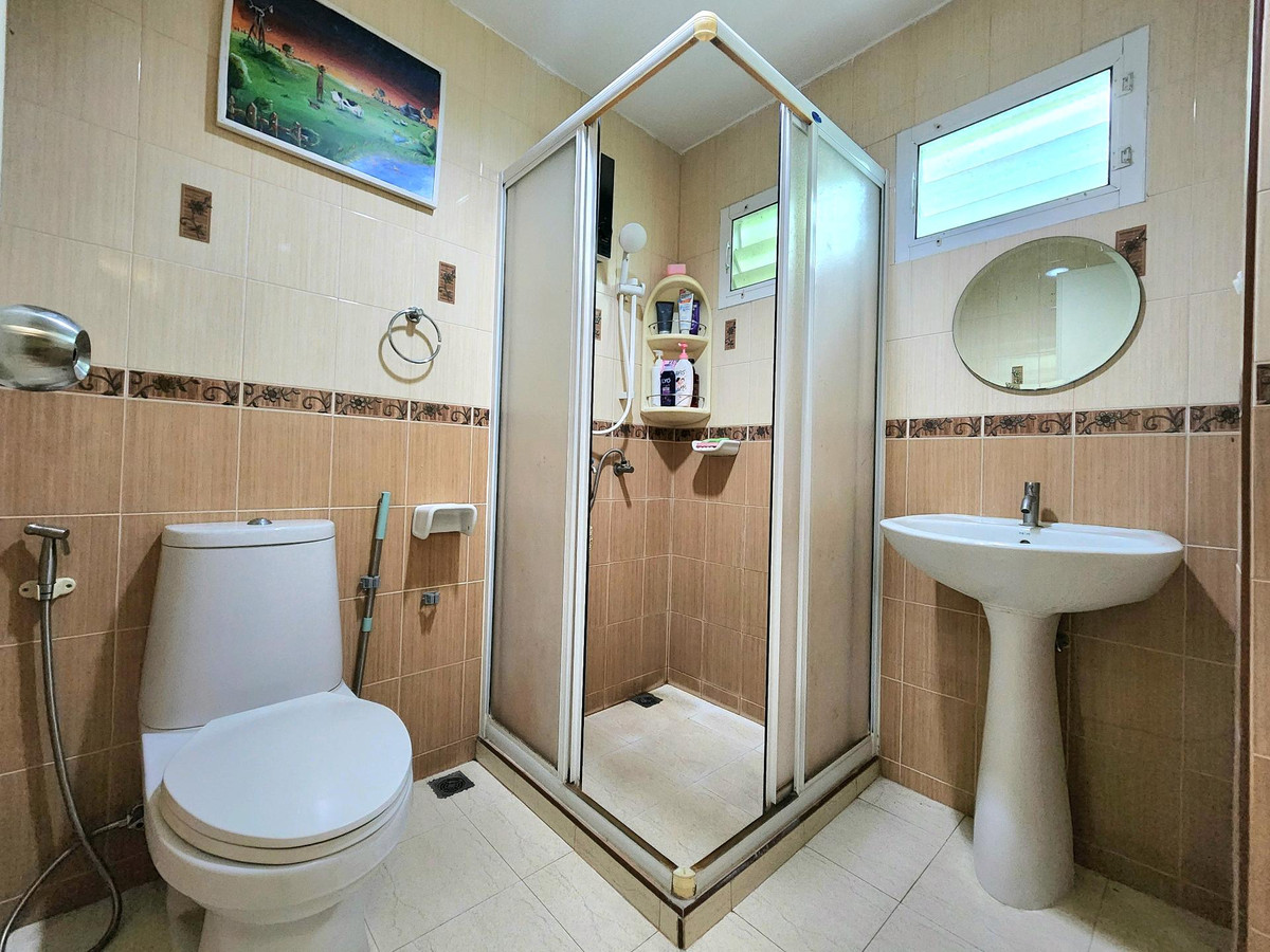 For SaleBang Sue, Wong Sawang, Tao Pun : Single-story house, Bang Sue location, near the market, near Yothinburana School.