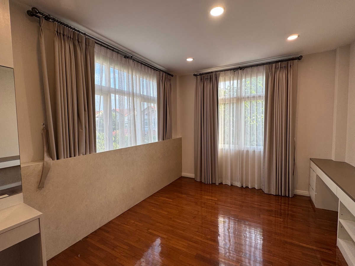 ให้เช่าบ้านเกษตร นวมินทร์ ลาดปลาเค้า : ให้เช่าบ้านเดี่ยว รสาสแปนิช คอร์ดยาร์ด เกษตร-นวมินทร์ บ้านรีโนเวทใหม่ พร้อมเข้าอยู่ (N.2057)