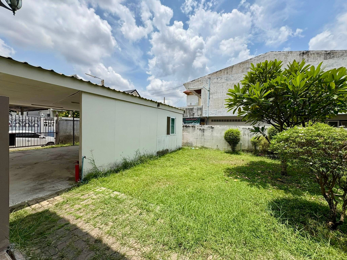 For SaleHouseOnnut, Udomsuk : Muangthong Village 4 Sukhumvit 101 / 4 Bedrooms (For Sale), Muangthong Village 4 Sukhumvit 101 / 4 Bedrooms (FOR SALE) GNG054