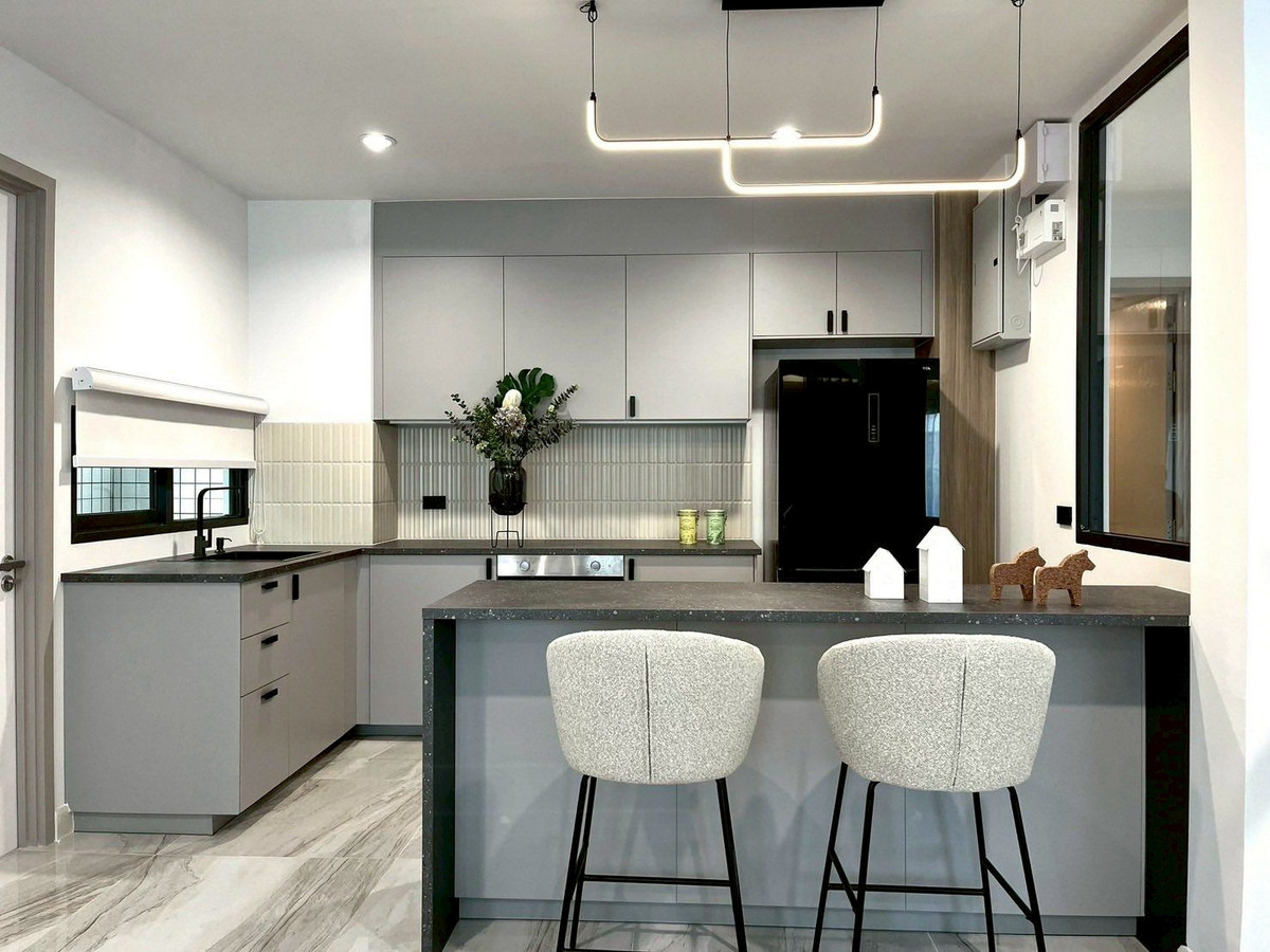 ให้เช่าบ้านบางนา แบริ่ง ลาซาล : Luxury House for Rent Udom Suk | Family Home Prime Location | Near BTS Udom Suk | 125,000 THB/Month | บ้านหรูให้เช่า อุดมสุข ทำเลดี เหมาะครอบครัว ใกล้ BTS อุดมสุข 125,000 บาท/เดือน – LTH14861